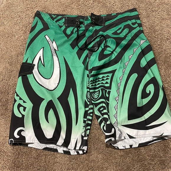Makau Board Shorts - Picture 1 of 7